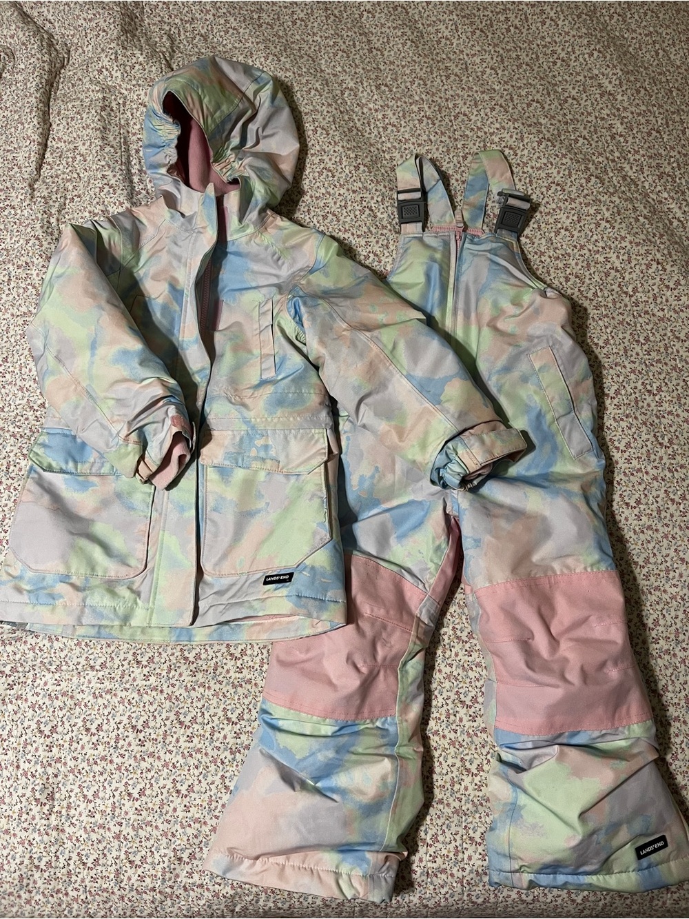 Land’s End Girls Pastel Watercolor Snow Jacket & Bib Overalls. Size 5